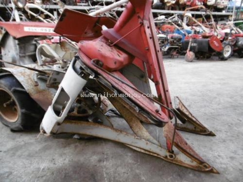 รถเกี่ยวข้าวเดินตาม  ISEKI RS25 ราคาพิเศษ 8,000 บาท รหัสสินค้า : 80803386 Tel.081-8283376, 087-6773704