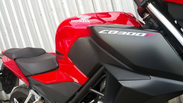 CB300F ราคา PCX ปี 2557 เครื่องเดิมขี่นิ่ม พร้อมใช้งานไม่ล้มชนแปะ