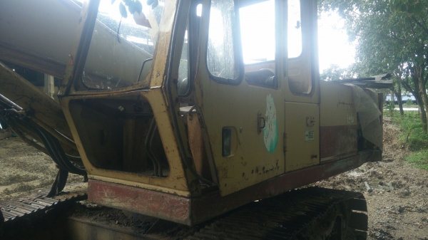 ขายรถแบคโฮ KOMATSU PC200-2 ราคา 300000