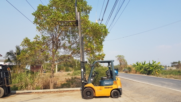 ขายด่วนรถยก TOYOTA 7FG18ยก1.8ตันถึง2ตันเสาสูง5เมตรทูฟรียางตัน4เส้นรถนอกเพิ่งเข้ามายังไม่เคยใช้งานในเมืองไทยเลย