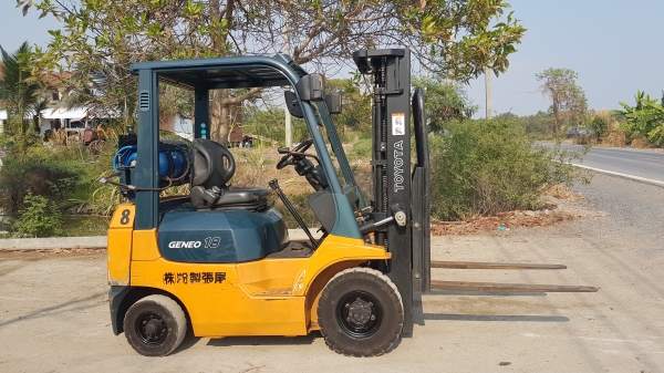 ขายด่วนรถยก TOYOTA 7FG18ยก1.8ตันถึง2ตันเสาสูง5เมตรทูฟรียางตัน4เส้นรถนอกเพิ่งเข้ามายังไม่เคยใช้งานในเมืองไทยเลย