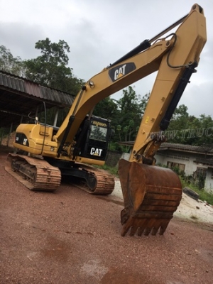 รถตัก CATERPILLAR Cat320D 8พันกว่าชั่วโมง มีเล่มทะเบียน