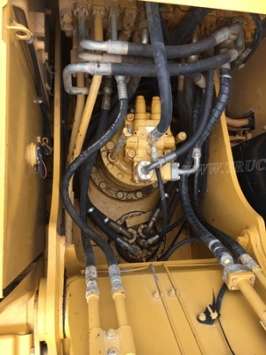 รถตัก CATERPILLAR Cat320D 8พันกว่าชั่วโมง มีเล่มทะเบียน