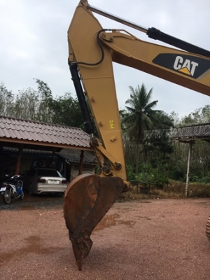 รถตัก CATERPILLAR Cat320D 8พันกว่าชั่วโมง มีเล่มทะเบียน