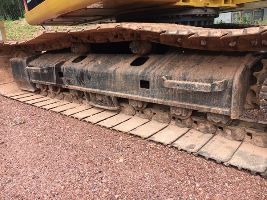 รถตัก CATERPILLAR Cat320D 8พันกว่าชั่วโมง มีเล่มทะเบียน