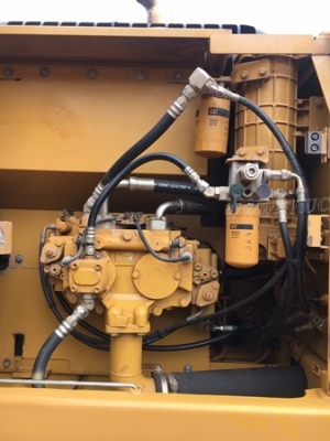 รถตัก CATERPILLAR Cat320D 8พันกว่าชั่วโมง มีเล่มทะเบียน