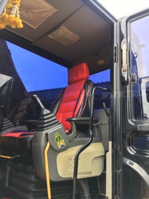 รถตัก CATERPILLAR Cat320D 8พันกว่าชั่วโมง มีเล่มทะเบียน