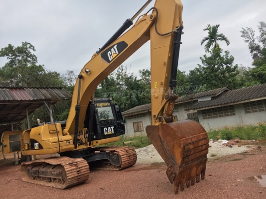 รถตัก CATERPILLAR Cat320D 8พันกว่าชั่วโมง มีเล่มทะเบียน