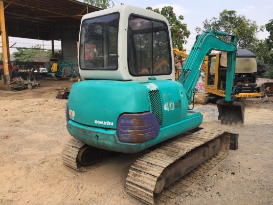 ขายรถขุดKOMATSU PC40-7ชั่วโมงใช้งานแค่ 3xxx เท่านั้น รถสวยสภาพพร้อมใช้ นำเข้าจากญี่ปุ่นแท้