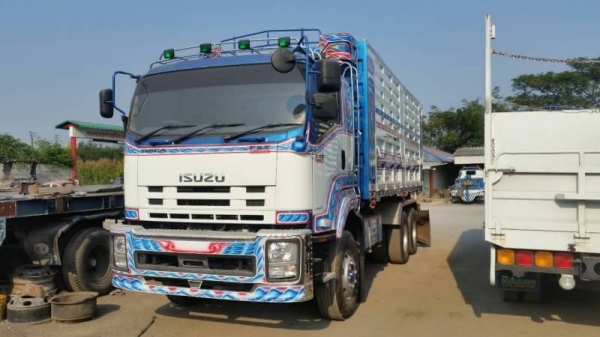 ขายรถสิบล้อดัมพ์ ISUZU 360 แรง ปี 57 กระบะดัมพ์เหล็ก มีระบบลากพ่วง พร้อมใช้งาน