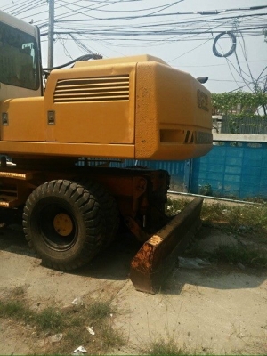 ขายรถตักล้อยาง LieBherr A922 แม็คโค และดันดินในคันเดียว มีเล่มทะเบียนเอกสารพร้อม