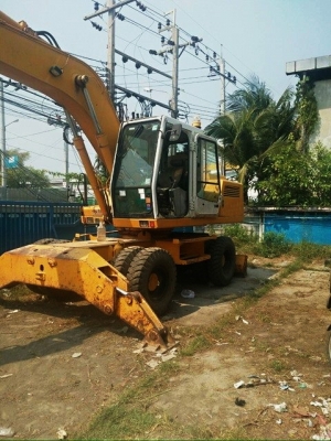 ขายรถตักล้อยาง LieBherr A922 แม็คโค และดันดินในคันเดียว มีเล่มทะเบียนเอกสารพร้อม