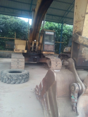 ขายรถแบคโฮ CAT E300B ราคา 500000