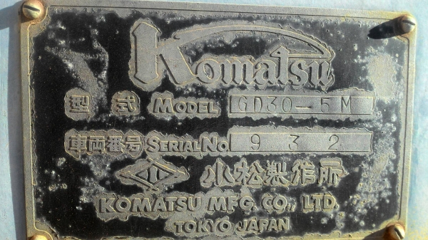 ขายรถเกรด KOMATSU GD30-5M  ราคา 300000