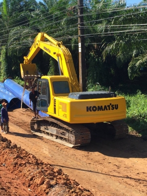 ขายรถแบคโฮ KOMATSU PC200-6 เอกสารเล่ม ไฟเต็ม ซีเรียล 93xxx ราคา 1100000