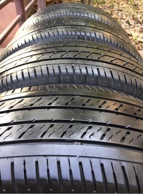 ยาง Dunlop 215 65 16 กลางปี15 ดอกเต็ม ไม่มีปะ ราคาไม่แพง ยาง Dunlop 215 65 16 กลางปี15 ดอกเต็ม ไม่มีปะ ราคาไม่แพง