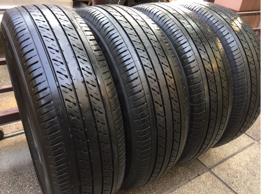 ยาง Dunlop 215 65 16 กลางปี15 ดอกเต็ม ไม่มีปะ ราคาไม่แพง ยาง Dunlop 215 65 16 กลางปี15 ดอกเต็ม ไม่มีปะ ราคาไม่แพง