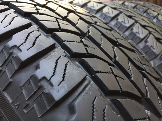 ยาง All Yokohama 245 70 16 ดอกเต็ม ไม่มีปะ ราคาไม่แพง ยาง All Yokohama 245 70 16 ดอกเต็ม ไม่มีปะ ราคาไม่แพง