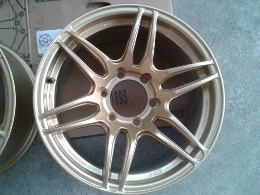 ขอบ17นิ้ว6รู ชุดนี้ ราคา 8900 บาท