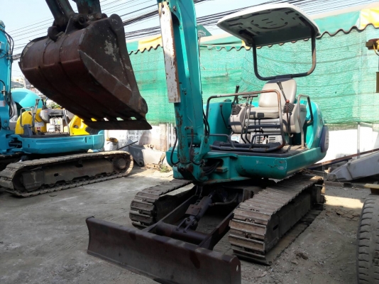 ขายKOMATSU  PC25  เก่าญี่ปุ่น  สภาพสวย  เครื่องปั๊มดี  เดิมๆๆ  ลองระบบกันได้ทุกวัน  โทร  089-3818694  ดวงนภา