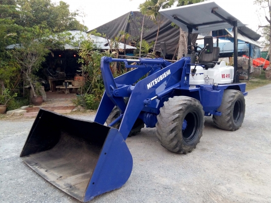ขายรถตัก MITSUBISHI WS 410 สภาพพร้อมใช้ครับ ติดต่อ 086-324-1992 086-775-7900