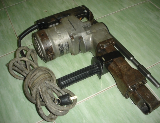 ขายสกัดไฟฟ้า (แย็ก) makita รุ่น HM1201