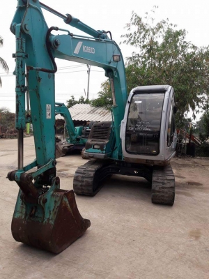 ขายKOBELCO  SK60 -2  เก่าญี่ปุ่น สภาพสวย  เครื่องปั๊มดี  5,XXX  ชั่วโมง  โทร  089-3818694  ดวงนภา