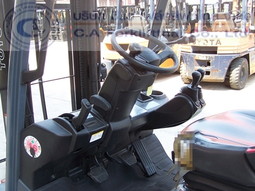 ขาย รถโฟล์คลิฟท์ TOYOTA รุ่น 8-FDL15