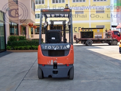 ขาย รถโฟล์คลิฟท์ TOYOTA รุ่น 8-FDL15
