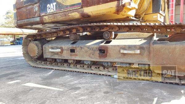 ขายรถขุดมือสอง caterpillar รุ่น 330B ขายรถขุดมือสอง caterpillar รุ่น 330B