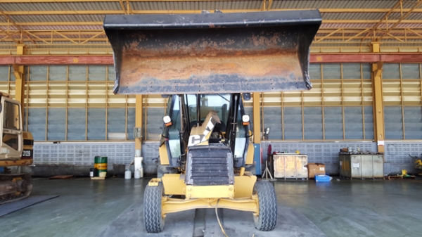 ขายรถตักหน้าขุดหลังมือสอง caterpillar รุ่น 424D สนใจติดต่อ marketing@metrocat.com