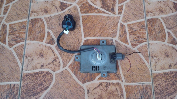 บัลลาส XENON ยี้ห้อ MITSUBISHI ELECTRIC มีข้างเดียว