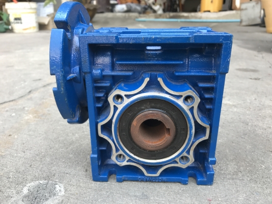 ขายหัวเกียร์ทดรอบ Motovario อัตราทด 1:50 Made in Italy สวยมากๆ หมุนนิ่ม พร้อมใช้งาน