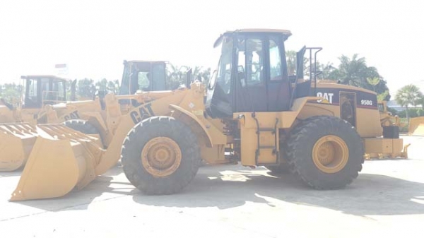 ขายรถตักล้อยางมือสอง caterpillar รุ่น 950G II สนใจติดต่อ marketing@metrocat.com