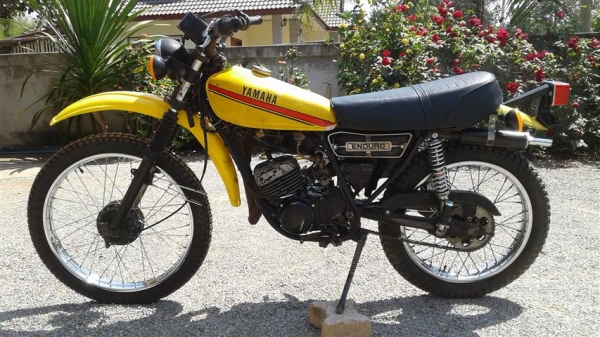 ขาย DT100 เล่มพร้อมชุดโอนลอยเครื่องดีพอใช้สีเดิมโรงงานคันสตาร์ทคันเกียร์ไม่เชื่อมเหมาเอาไปจัดสภาพต่อ ขาย DT100 เล่มพร้อมชุดโอนลอยเครื่องดีพอใช้สีเดิมโรงงานคันสตาร์ทคันเกียร์ไม่เชื่อมเหมาเอาไปจัดสภาพต่อ