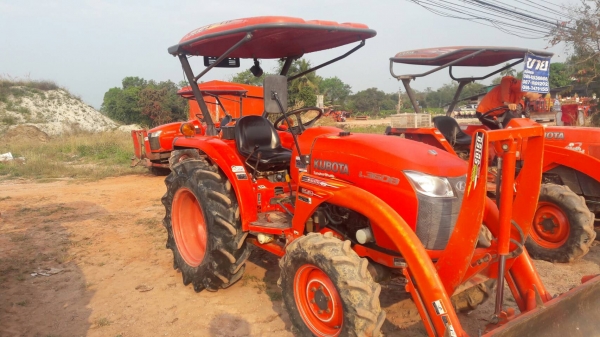 ขายรถไถKubota  L3608 คานบนสภาพเดิมๆๆบอกได้คำเดียวว่าสวยครับ อุปกรณ์ครบหน้าหลัง มีเล่มพร้อมโอนครับ