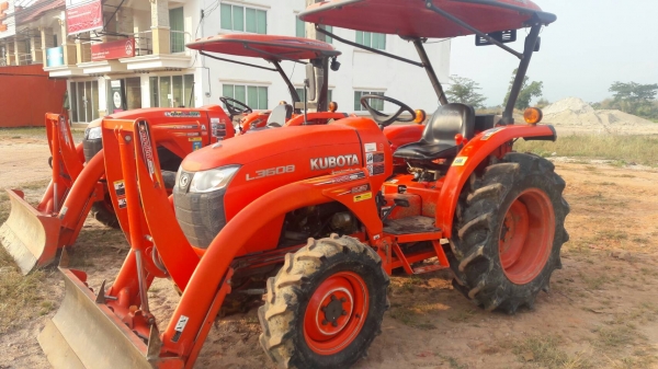 ขายรถไถKubota  L3608 คานบนสภาพเดิมๆๆบอกได้คำเดียวว่าสวยครับ อุปกรณ์ครบหน้าหลัง มีเล่มพร้อมโอนครับ