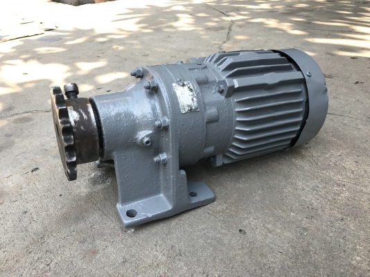 ขายมอเตอร์เกียร์ Cycro drive Sumitomo มอเตอร์ Misubishi 1HP. 380V อัตราทด 1:43 สภาพสวยเดิมๆ ทำสีใหม่ วิ่งนิ่ม พร้อมใช้งาน