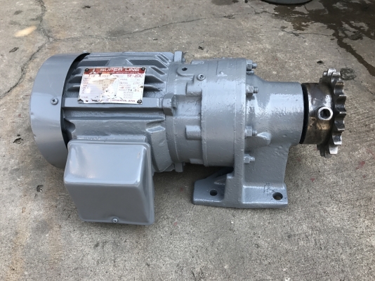 ขายมอเตอร์เกียร์ Cycro drive Sumitomo มอเตอร์ Misubishi 1HP. 380V อัตราทด 1:43 สภาพสวยเดิมๆ ทำสีใหม่ วิ่งนิ่ม พร้อมใช้งาน
