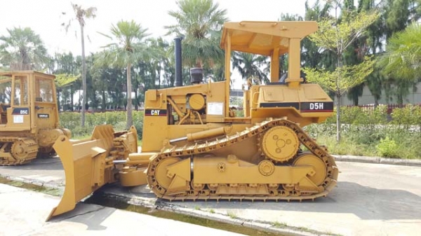 ขายรถแทคเตอร์มือสอง caterpillar รุ่น D5H II XL สนใจติดต่อ marketing@metrocat.com