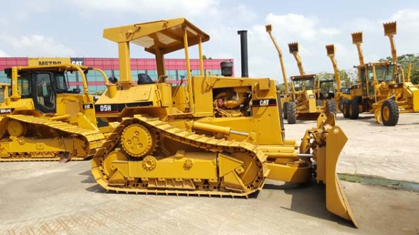 ขายรถแทคเตอร์มือสอง caterpillar รุ่น D5H II XL สนใจติดต่อ marketing@metrocat.com