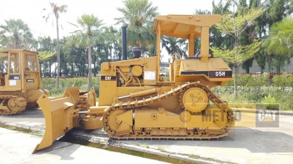 ขายรถแทคเตอร์มือสอง caterpillar รุ่น D5H II XL สนใจติดต่อ marketing@metrocat.com
