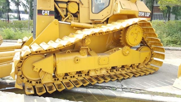 ขายรถแทคเตอร์มือสอง caterpillar รุ่น D5H LGP สนใจติดต่อ marketing@metrocat.com