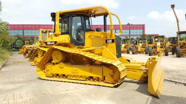 ขายรถแทคเตอร์มือสอง caterpillar รุ่น D5H LGP สนใจติดต่อ marketing@metrocat.com