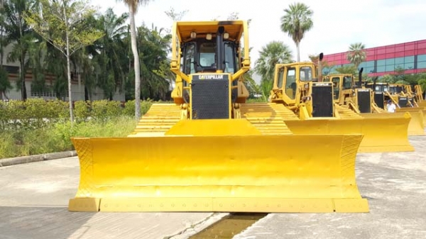 ขายรถแทคเตอร์มือสอง caterpillar รุ่น D5H LGP สนใจติดต่อ marketing@metrocat.com