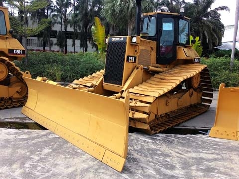 ขายรถแทคเตอร์มือสอง caterpillar รุ่น D5H LGP สนใจติดต่อ marketing@metrocat.com ขายรถแทคเตอร์มือสอง caterpillar รุ่น D5H LGP สนใจติดต่อ marketing@metrocat.com
