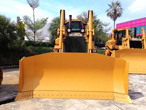 ขายรถแทคเตอร์มือสอง caterpillar รุ่น D7H RIPPER สนใจติดต่อ marketing@metrocat.com