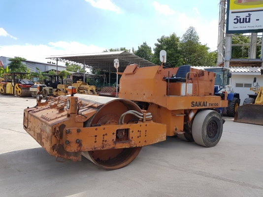 ขายรถบดหน้าเหล็กหลัง 4 ล้อยาง อัดสั่นสะเทือนล้อเรียบ SAKAI TW100 รถเก่านอกสวย นำเข้าจาก USA ไม่เคยใช ขายรถบดหน้าเหล็กหลัง 4 ล้อยาง อัดสั่นสะเทือนล้อเรียบ SAKAI TW100 รถเก่านอกสวย นำเข้าจาก USA ไม่เคยใช