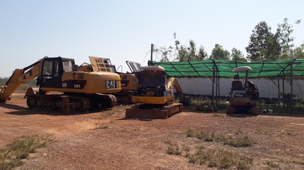kobe 20 , komatsu 40