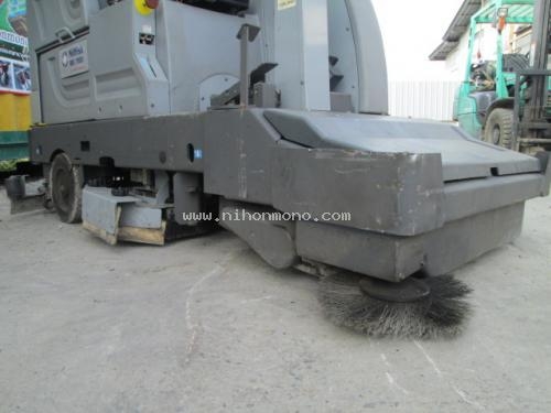 ราคาพิเศษ 190,000 บาท!! รถทำความสะอาด รุ่น : BR1100 รหัสสินค้า : 80904540 www.nihonmono.com ราคาพิเศษ 190,000 บาท!! รถทำความสะอาด รุ่น : BR1100 รหัสสินค้า : 80904540 www.nihonmono.com